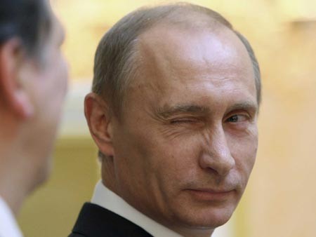 Việc "đọc" ngôn ngữ cơ thể của Putin là một thách thức rất lớn vì ông từng là điệp viên và rất cẩn trọng trong mọi hành động, lời nói. Ảnh: Bussiness Insider