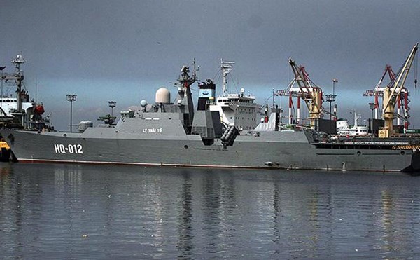 Tàu Lý Thái Tổ, một trong hai tàu của Hải quân Việt Nam cập cảng Philippines (ảnh:gmanetwork.com)