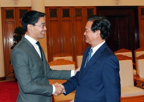 Thủ tướng Nguyễn Tấn Dũng tiếp ông Philipp Rosler, Giám đốc điều hành Diễn đàn Kinh tế thế giới. Ảnh: VGP/Nhật Bắc