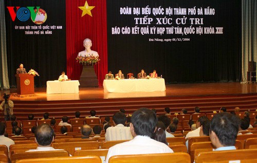Phó Chủ tịch Quốc hội Huỳnh Ngọc Sơn tiếp xúc cử tri Đà Nẵng

