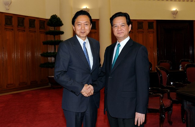 Thủ tướng Nguyễn Tấn Dũng và cựu Thủ tướng Nhật Bản Yukio Hatoyama 