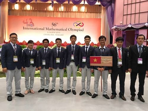 Đoàn Việt Nam dự thi Olympic Toán học quốc tế tại Thái Lan