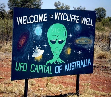 Bên trong "thủ đô UFO" ở Australia