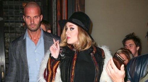 Lady Gaga bị Adele "nẫng tay trên" người cận vệ điển trai
