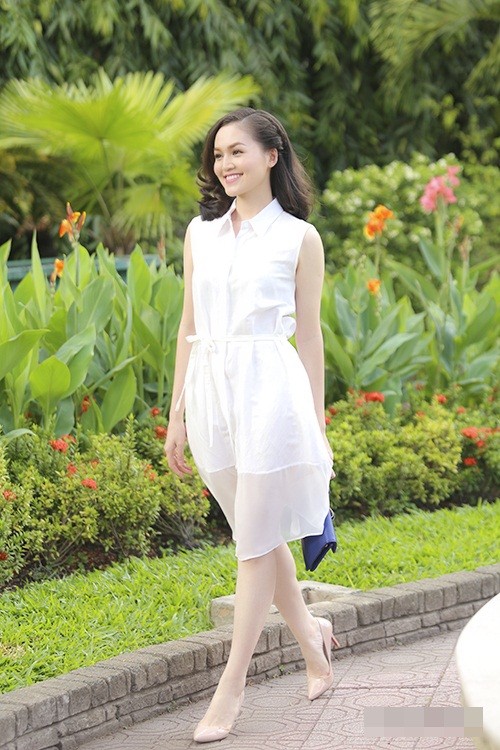 Học sao Việt chọn váy liền thanh lịch, hợp mốt đón hè 2016