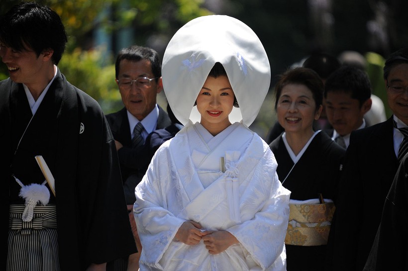 Làm gì để tránh mất mặt khi dự đám cưới ở Nhật