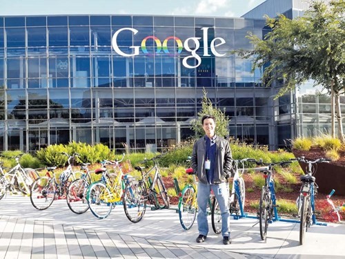 Sáu chàng trai Việt "nắm tay nhau" đến Google