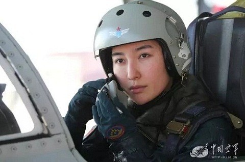 Trung Quốc có nữ phi công lái máy bay ném bom đầu tiên