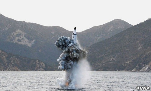 Triều Tiên có thể đóng tàu ngầm 3.000 tấn để bắn tên lửa đạn đạo