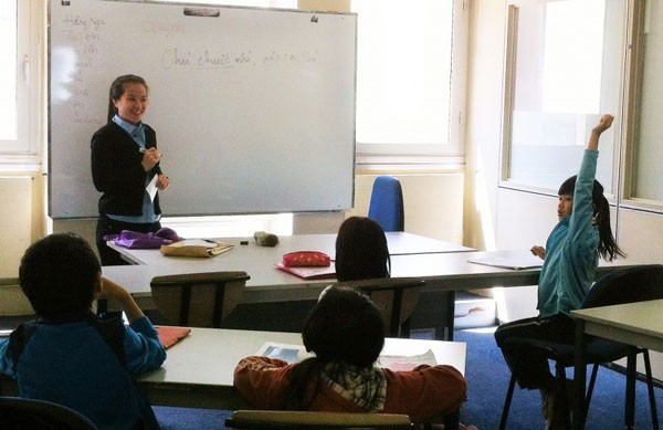 Một buổi dạy tiếng Việt trong chương trình “Về nguồn” của Hội người Việt tại Pháp. (Nguồn: UGVF)
