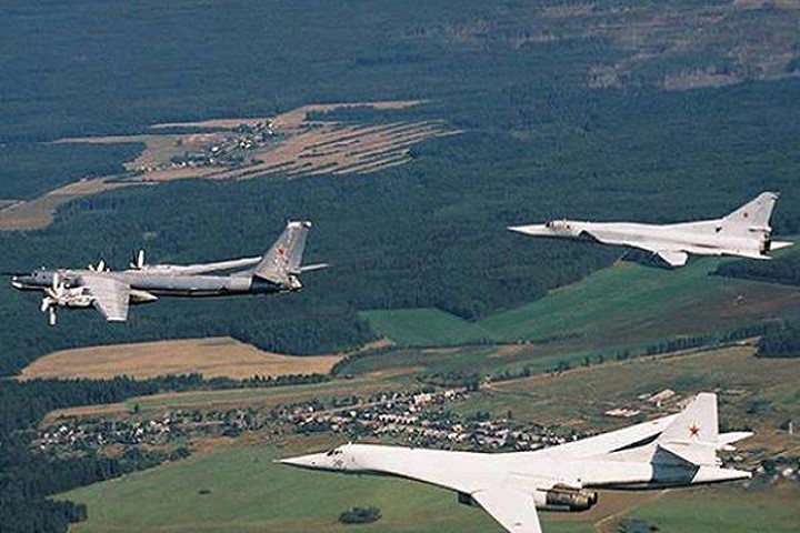 Vì sao Mỹ nể phục máy bay ném bom Tu-160 và Tu-95MS Nga?