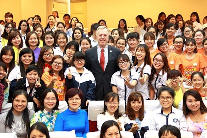 Đại sứ Mỹ muốn trở thành giáo viên ở Việt Nam