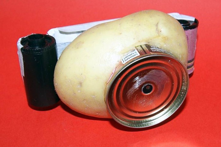 Biến củ khoai tây thành máy ảnh phim 35mm