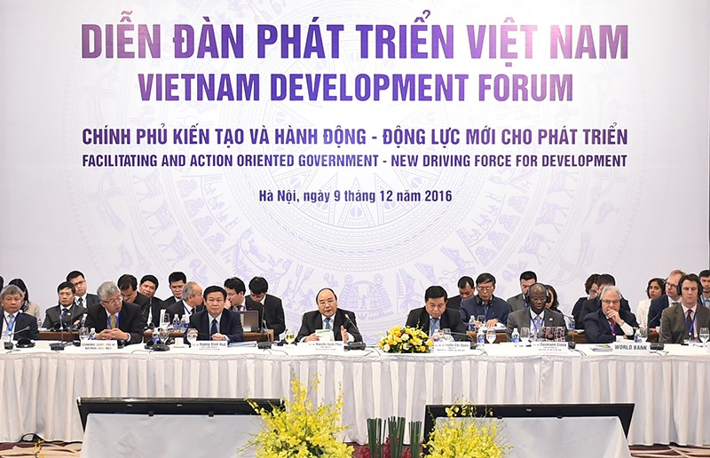 Thủ tướng dự Diễn đàn phát triển Việt Nam