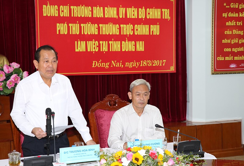 Phó Thủ tướng Thường trực Chính phủ Trương Hoà Bình phát biểu tại buổi làm việc. Ảnh: VGP/Lê Sơn