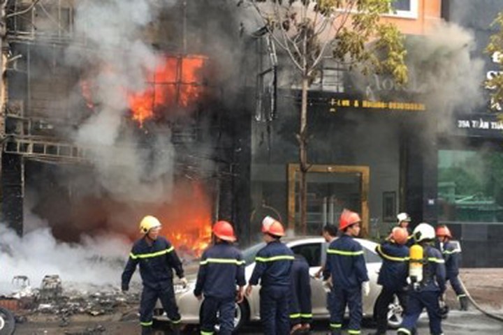 Hà Nội: Tạm đình chỉ 126 quán karaoke vi phạm cháy nổ