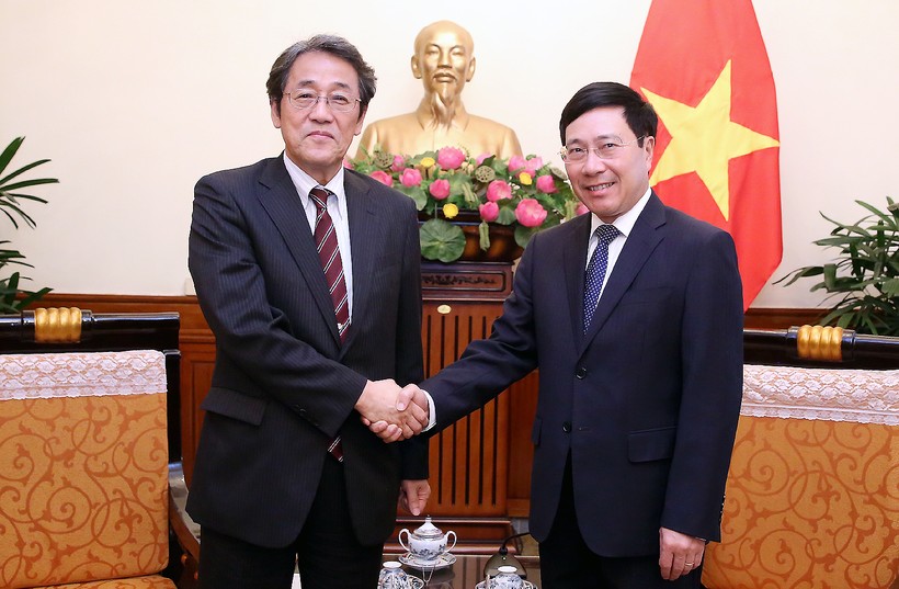 Phó Thủ tướng, Bộ trưởng Bộ Ngoại giao Phạm Bình Minh và ngài Kunio Umeda, Đại sứ đặc mệnh toàn quyền Nhật Bản tại Việt Nam. Ảnh: VGP/Hải Minh