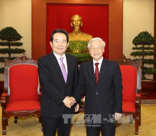 Tổng Bí thư Nguyễn Phú Trọng tiếp Chủ tịch Quốc hội Hàn Quốc Chung Sye-kyun. Ảnh: TTXVN