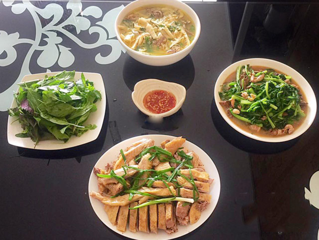 Mẹ Việt chia sẻ 30 mâm cơm chưa bao giờ phải nghĩ ‘hôm nay ăn gì’