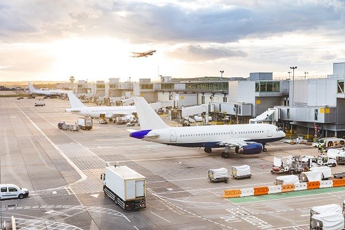 Chương trình Quản lý hàng không & sân bay được nhiều SV ghi danh.