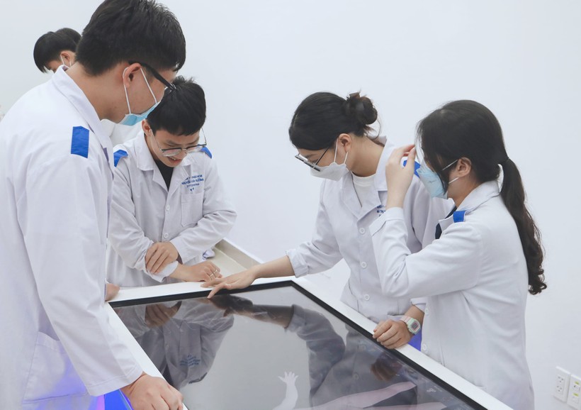 Tây Ninh hỗ trợ học phí cho sinh viên y khoa diện đặt hàng ảnh 1
