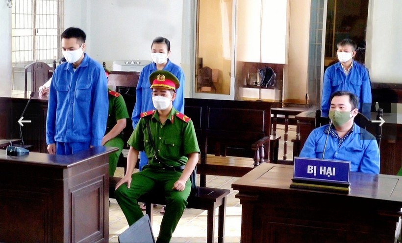 TAND tỉnh An Giang xét xử vụ án dùng 20 tỷ "chạy điều chuyển" ông Đinh Văn Nơi đi nơi khác.