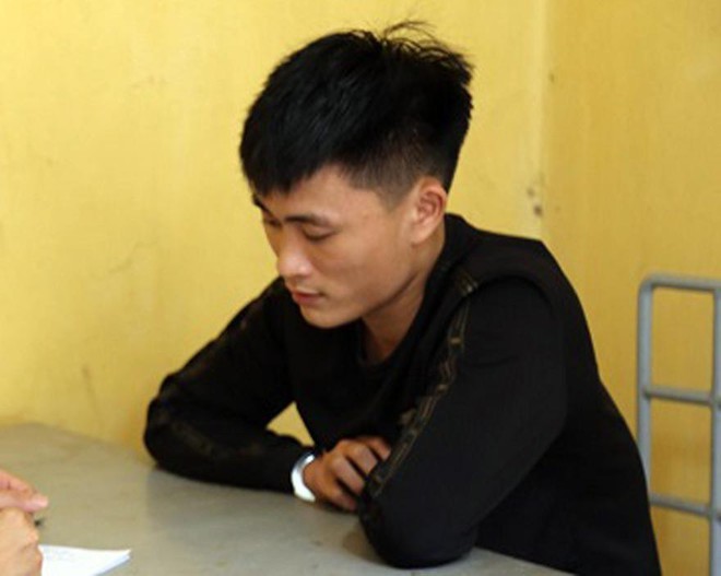 Nghi can Nguyễn Phú Quang tại cơ quan công an