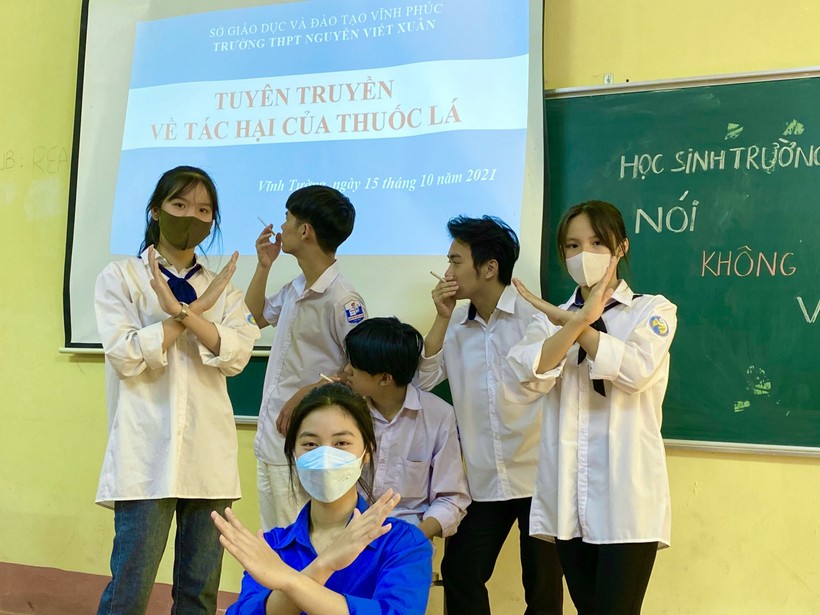 Học sinh Trường THPT Nguyễn Viết Xuân nói không với thuốc lá