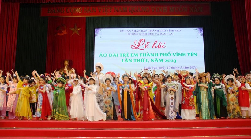 152 thí sinh tham dự Lễ hội Áo dài trẻ em thành phố Vĩnh Yên.