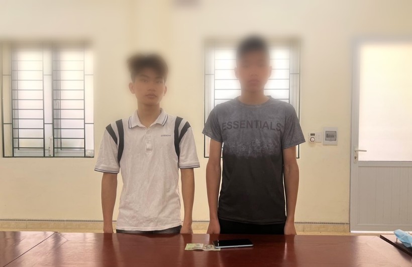 Tạm giữ 2 thiếu niên cướp điện thoại gần trường học ở Hà Giang