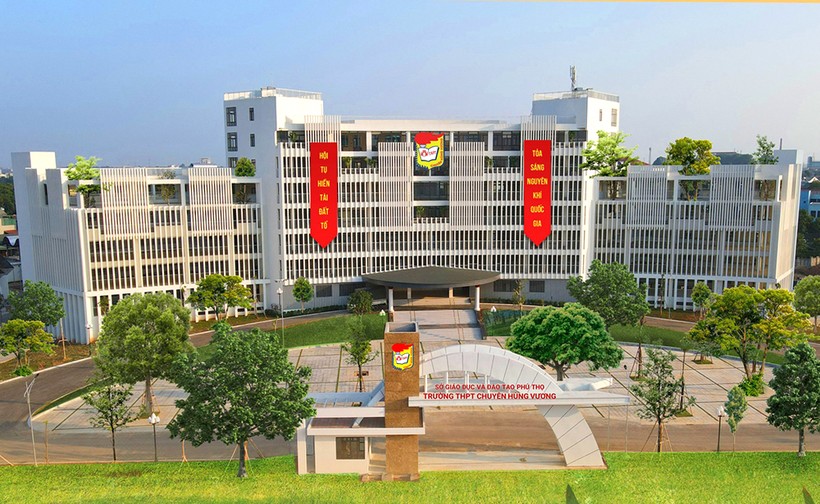 Trường THPT Chuyên Hùng Vương, Phú Thọ.
