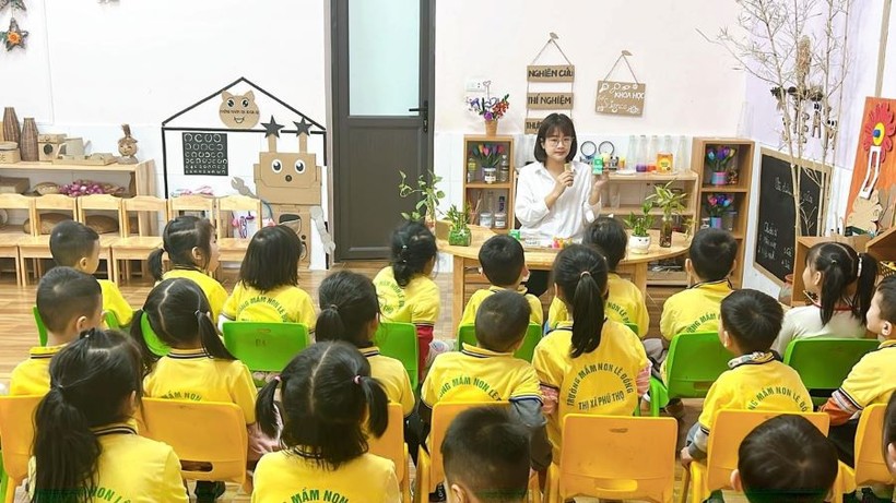Hoạt động học của cô trò lớp 5 tuổi Mickey 2, trường Mầm non Lê Đồng.
