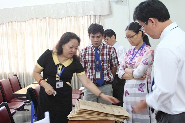Đoàn Thanh tra Bộ GD&ĐT ghi nhận túi bài thi tại điểm thi Trường ĐH Lạc Hồng kỳ tuyển sinh 2013