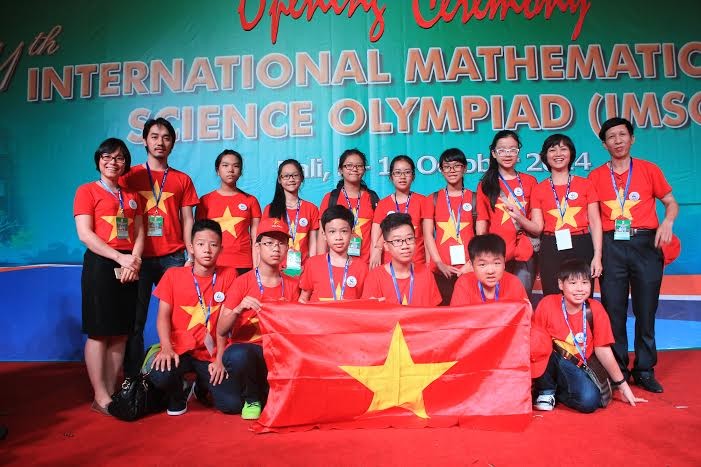 Đoàn Việt Nam tại lễ trao giải cuộc thi