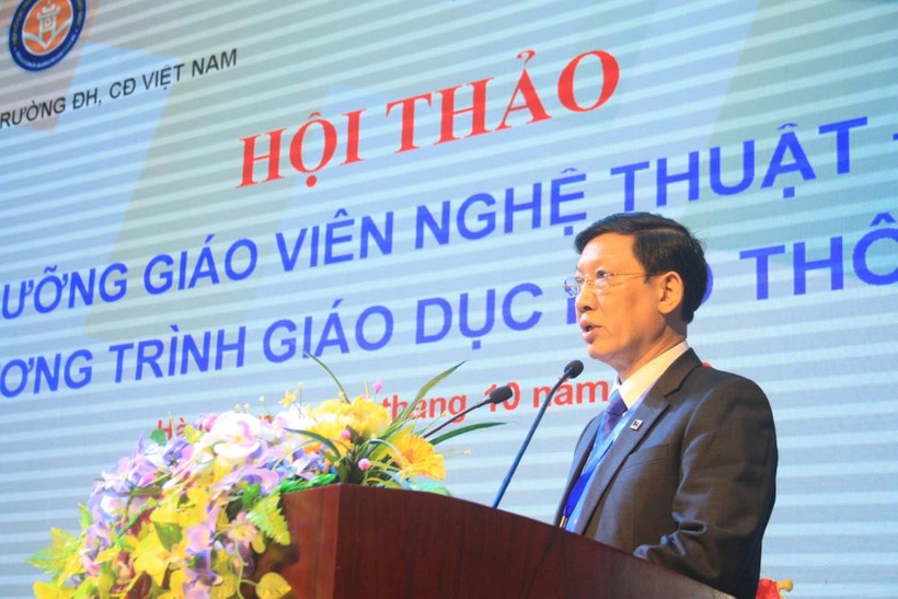 PGS.TS Đào Đăng Phượng – Hiệu trưởng Trường ĐHSP Nghệ thuật Trung ương, phát biểu tại hội thảo.