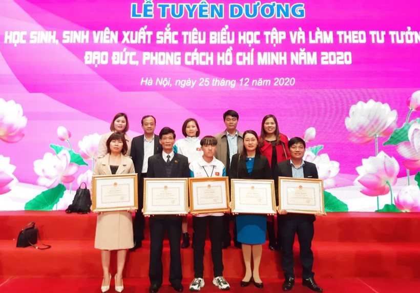 Các tập thể, cá nhân của tỉnh Phú Thọ được vinh danh tại Cuộc thi “Tuổi trẻ học tập và làm theo tư tưởng, đạo đức, phong cách Hồ Chí Minh” năm 2020.