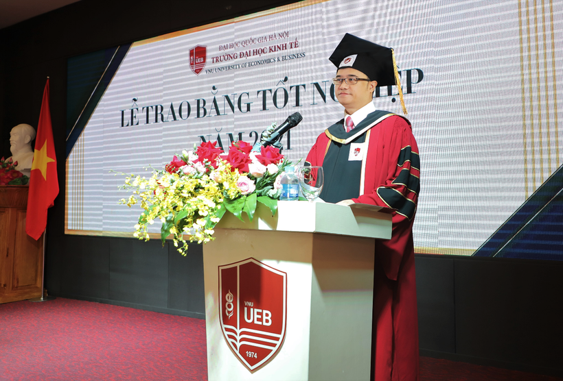 PGS.TS Nguyễn Trúc Lê chia sẻ về lễ tốt nghiệp online đầu tiên.