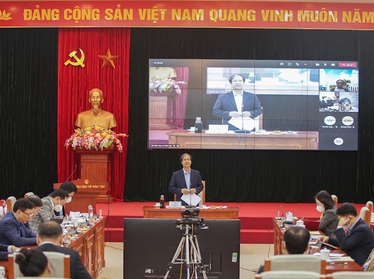 Bộ trưởng Bộ Giáo dục và Đào tạo Nguyễn Kim Sơn chủ trì phiên họp Ủy ban về Giáo dục và Phát triển nhân lực, thuộc Hội đồng quốc gia phát triển bền vững và nâng cao năng lực cạnh tranh.