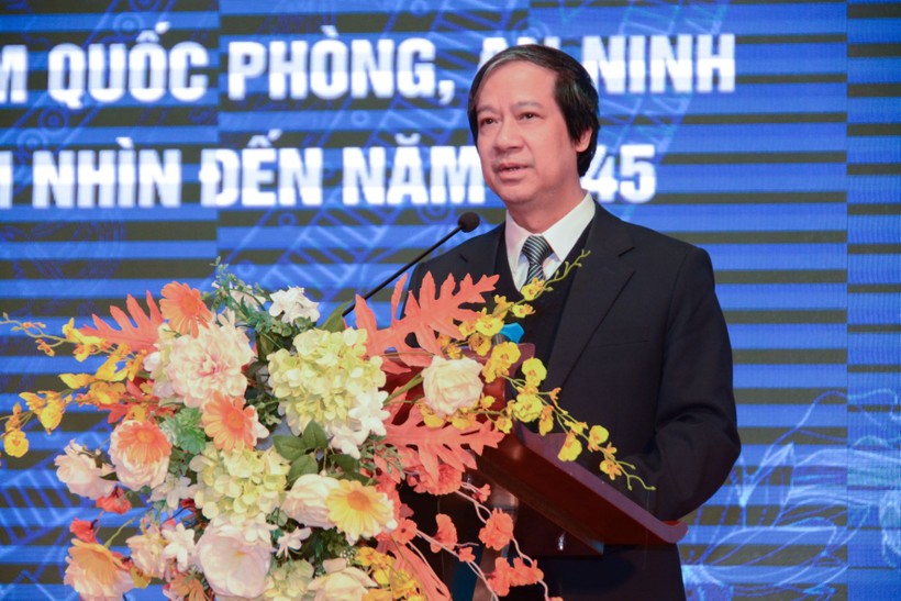 Bộ trưởng Bộ GD&ĐT Nguyễn Kim Sơn phát biểu kết luận hội nghị.