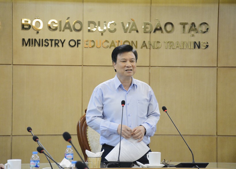 Thứ trưởng Nguyễn Hữu Độ động viên Đội tuyển tham dự ISEF 2023  ảnh 1