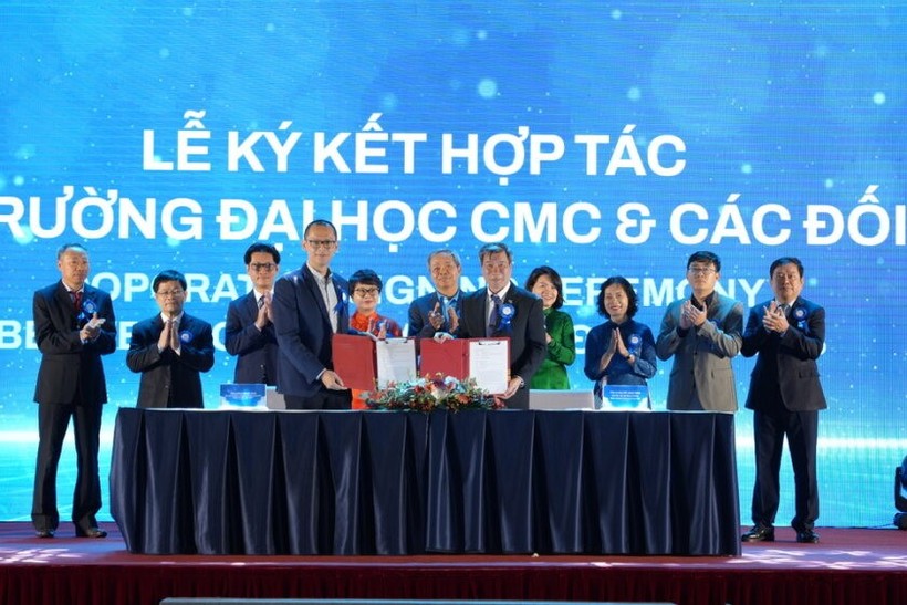 Trường Đại học CMC ký kết văn bản ghi nhớ (MOU) với các đơn vị. ảnh 3