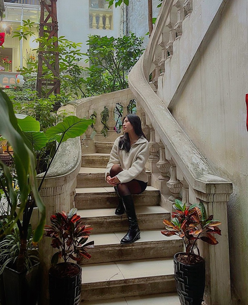 Tổng hợp những quán cà phê đẹp 'nổi đình nổi đám' tại Hà Nội ảnh 24