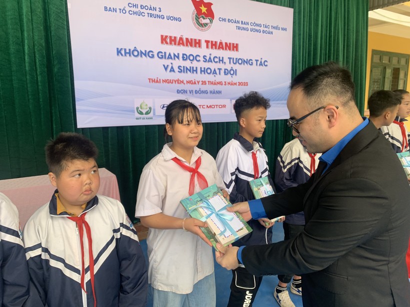 Khánh thành Không gian đọc sách tại trường THCS ở Thái Nguyên ảnh 6