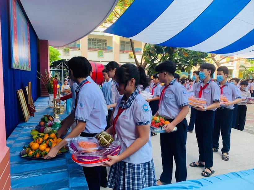 Trường học tổ chức trang trọng lễ Giỗ tổ Hùng Vương ảnh 7
