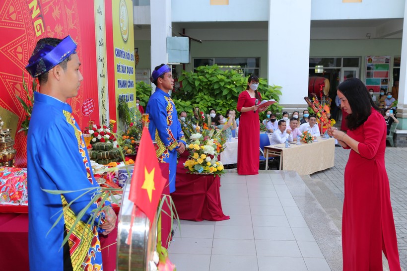 Trường học tổ chức trang trọng lễ Giỗ tổ Hùng Vương ảnh 11