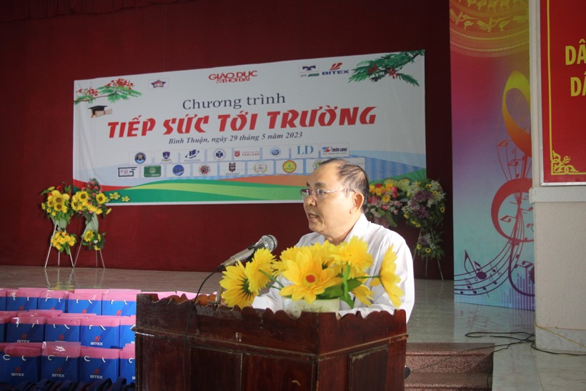 Báo Giáo dục và Thời đại ‘Tiếp sức tới trường’ tại Bình Thuận ảnh 8