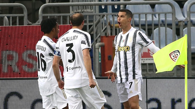 Ronaldo lập hat-trick chỉ trong hơn 20 phút đem về chiến thắng quan trọng cho Juventus. (Ảnh: Getty).