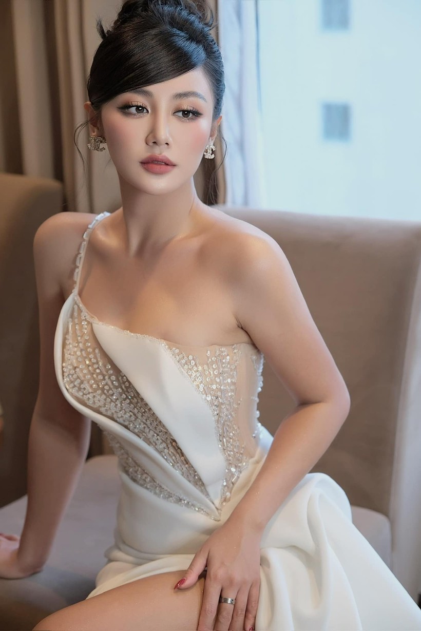 Ngỡ ngàng nhan sắc cực kỳ xinh đẹp của Văn Mai Hương sau giảm cân ảnh 5