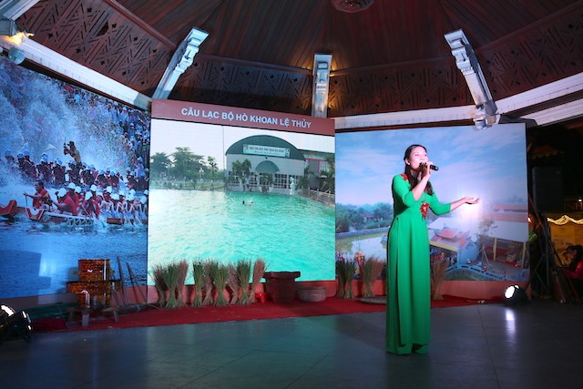 Hò khoan Lệ Thuỷ được trình diễn tại chương trình Quảng Bình trong lòng Hà Nội.