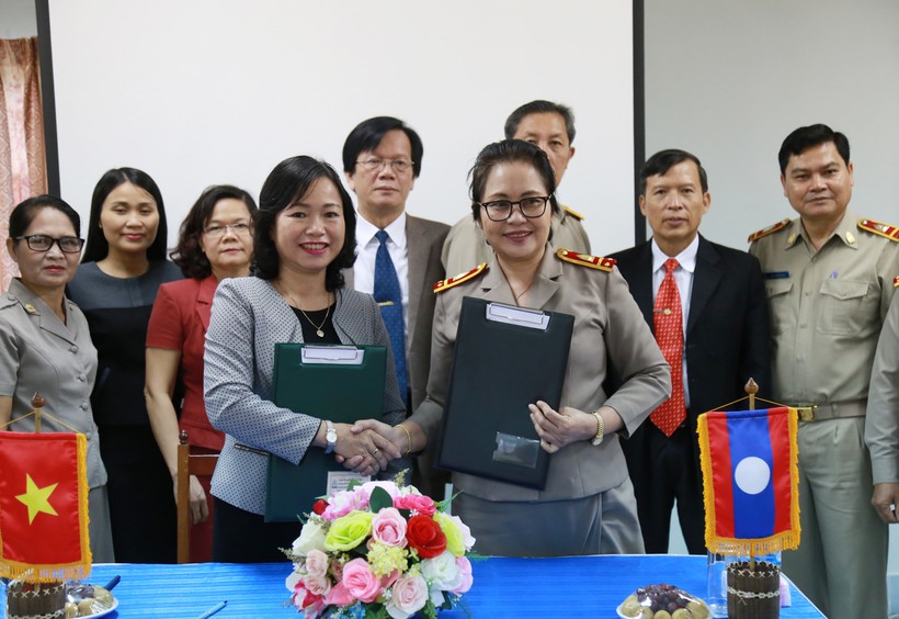 Lễ ký kết hợp tác giữa ngành GD&ĐT tỉnh Quảng Trị và ngành Giáo dục, thể thao tỉnh Savannakhet (Lào)